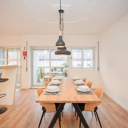 Liiiving In - Modern Design - Kids Friendly * Porto