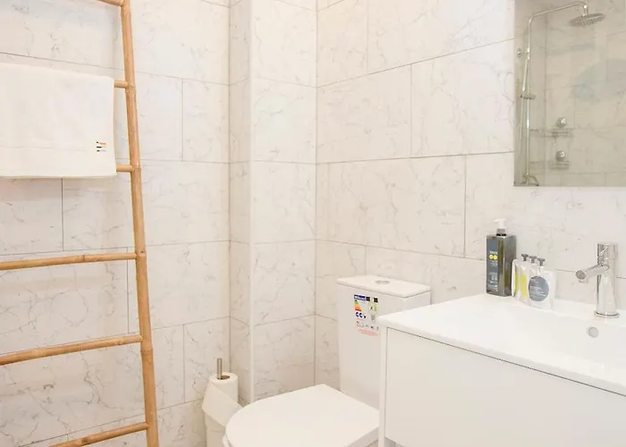 Liiiving In - Modern Design - Kids Friendly דירה פורטו