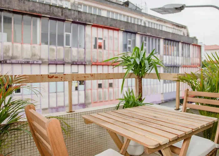 Liiiving In - Modern Design - Kids Friendly Apartment