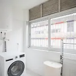 Liiiving In - Modern Design - Kids Friendly Porto