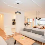 Liiiving In - Modern Design - Kids Friendly