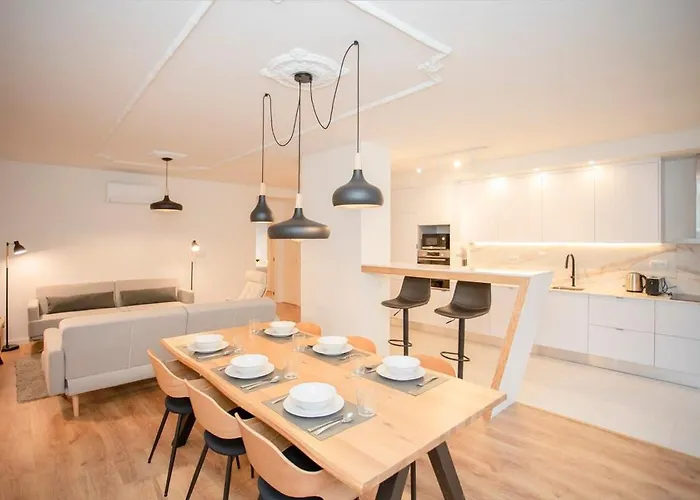 Apartment Liiiving In - Modern Design - Kids Friendly Porto