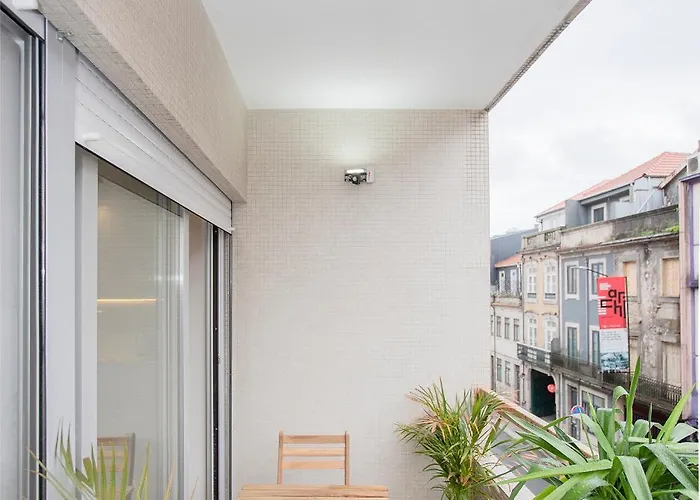 Apartment Liiiving In - Modern Design - Kids Friendly