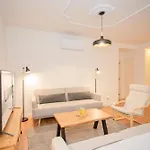 Apartman Liiiving In - Modern Design - Kids Friendly *