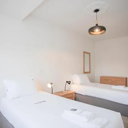 Liiiving In - Modern Design - Kids Friendly Апартаменты Порту