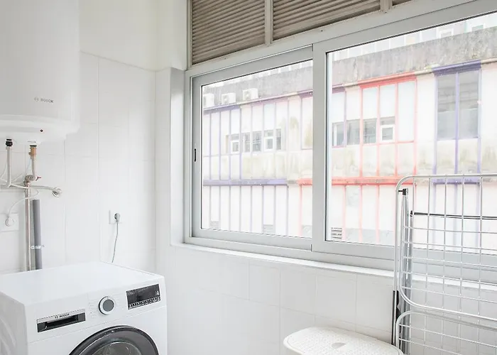 Liiiving In - Modern Design - Kids Friendly Порту