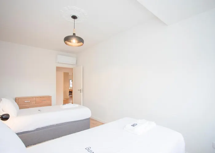 Liiiving In - Modern Design - Kids Friendly